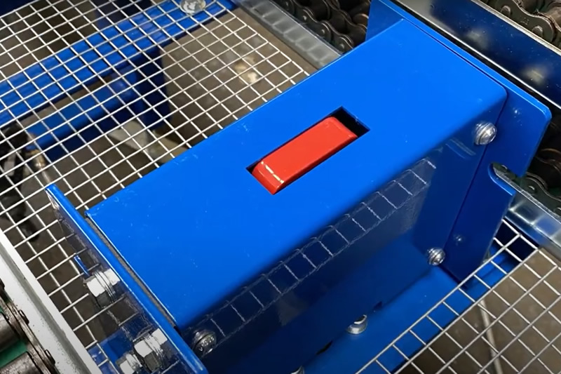 Unità di arresto su misura per catena doppia accumulatrice