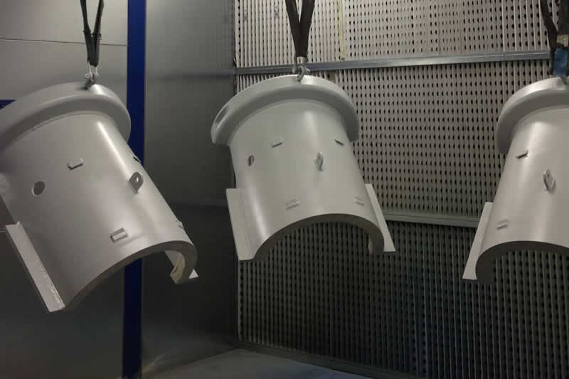 Sistemi di trasporto MCM Freetrack: una soluzione flessibile per la movimentazione dei materiali. MCM Freetrack Conveyor Systems Providing A Flexible Materials Handling Solution